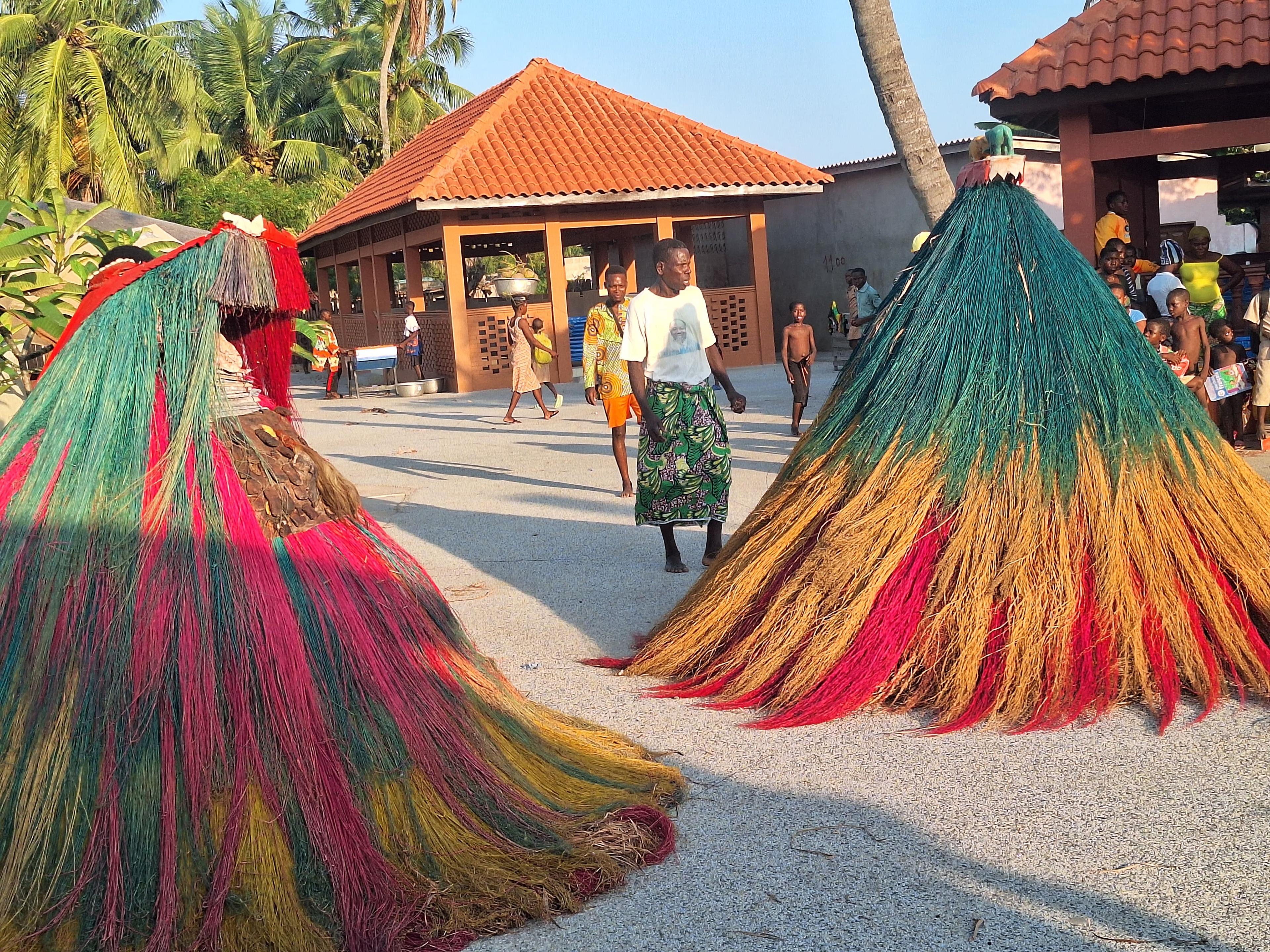 Danse Zangbeto et visite culturelle de Ouidah - Visite Privée
