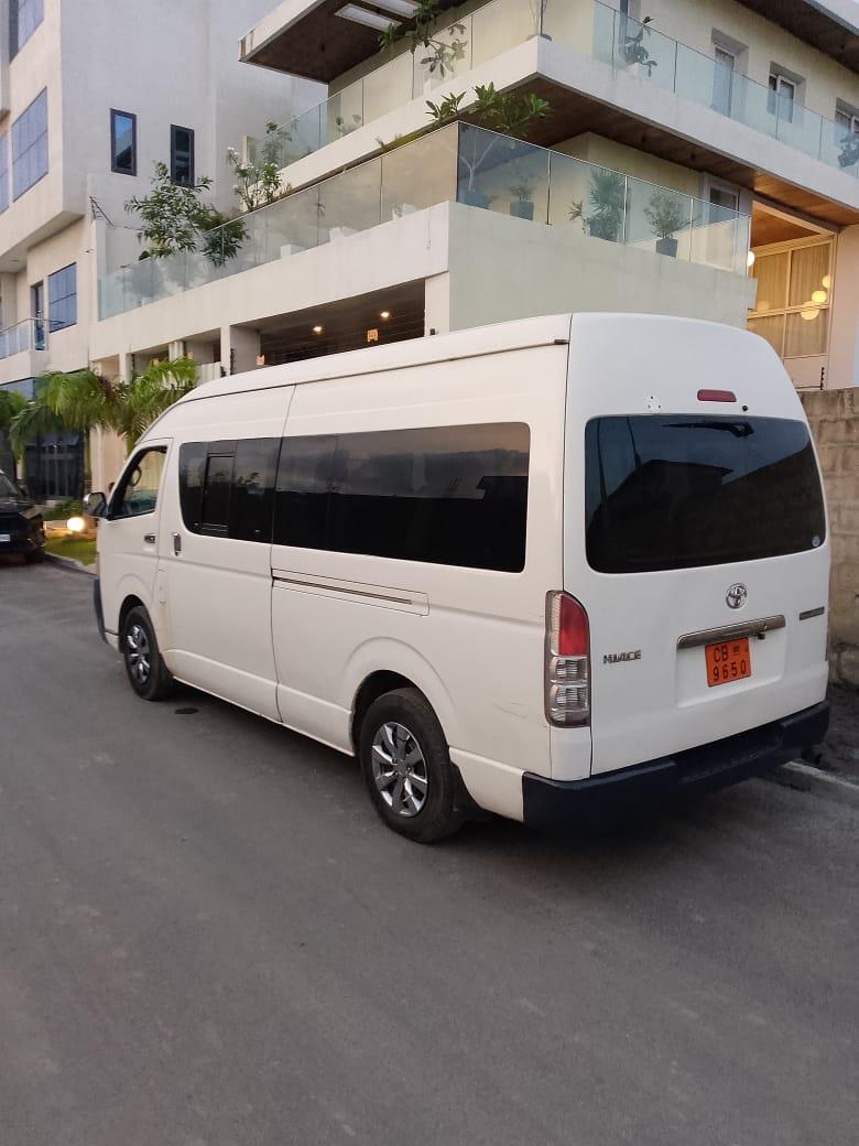 Mini Bus Toyota HIACE