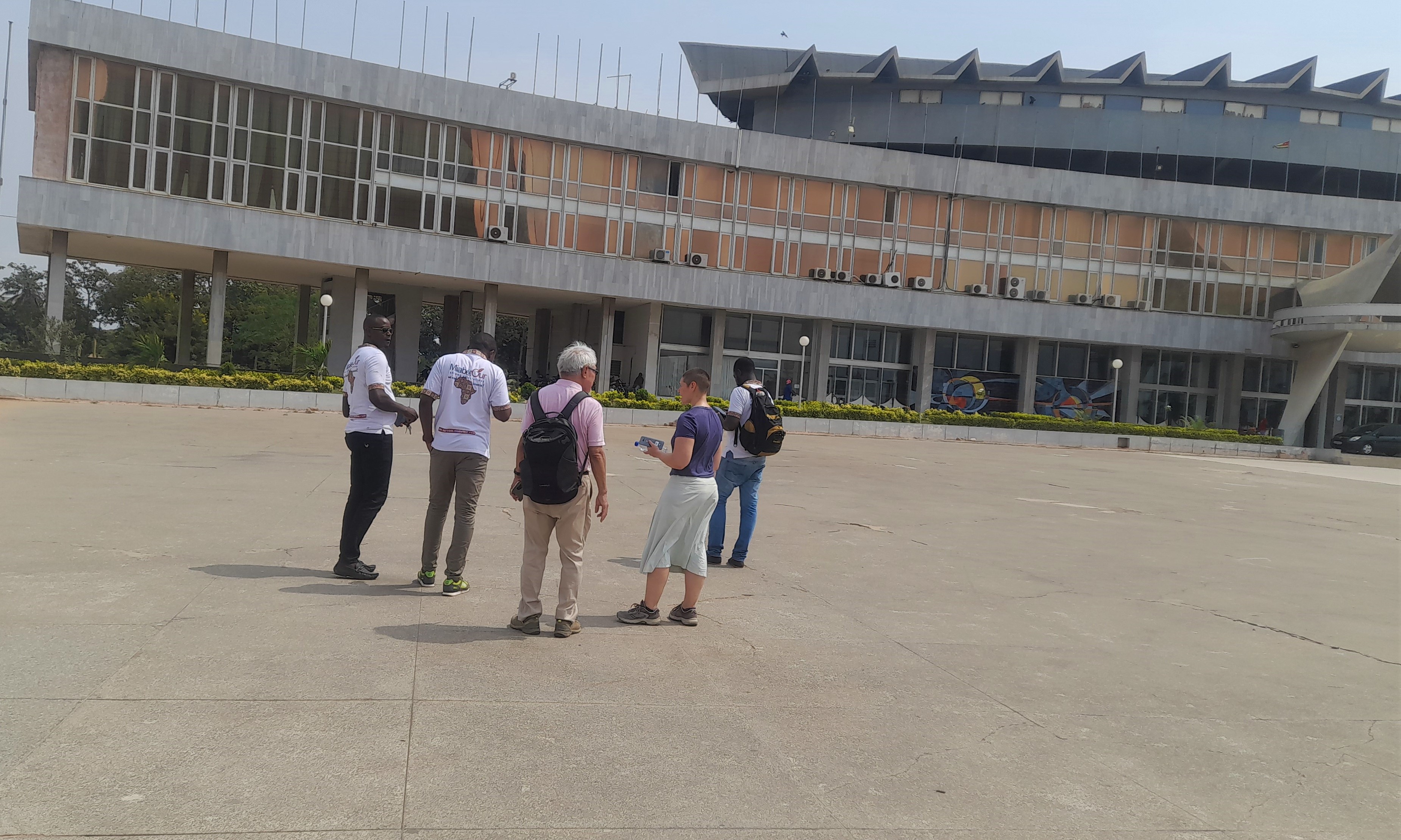 Place de l'idépendance visit in lome tour