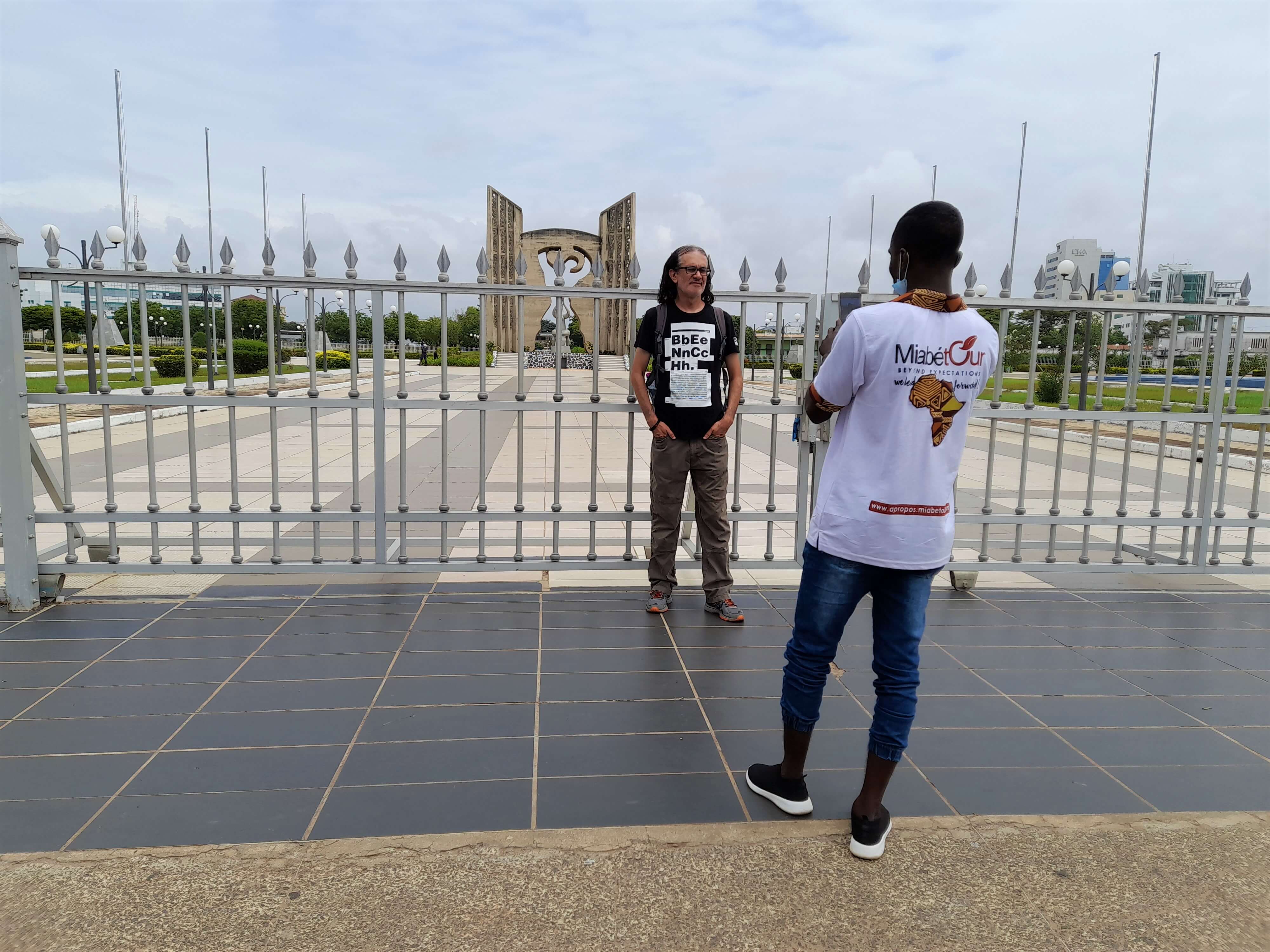 guide lors du circuit lomé cultural tour