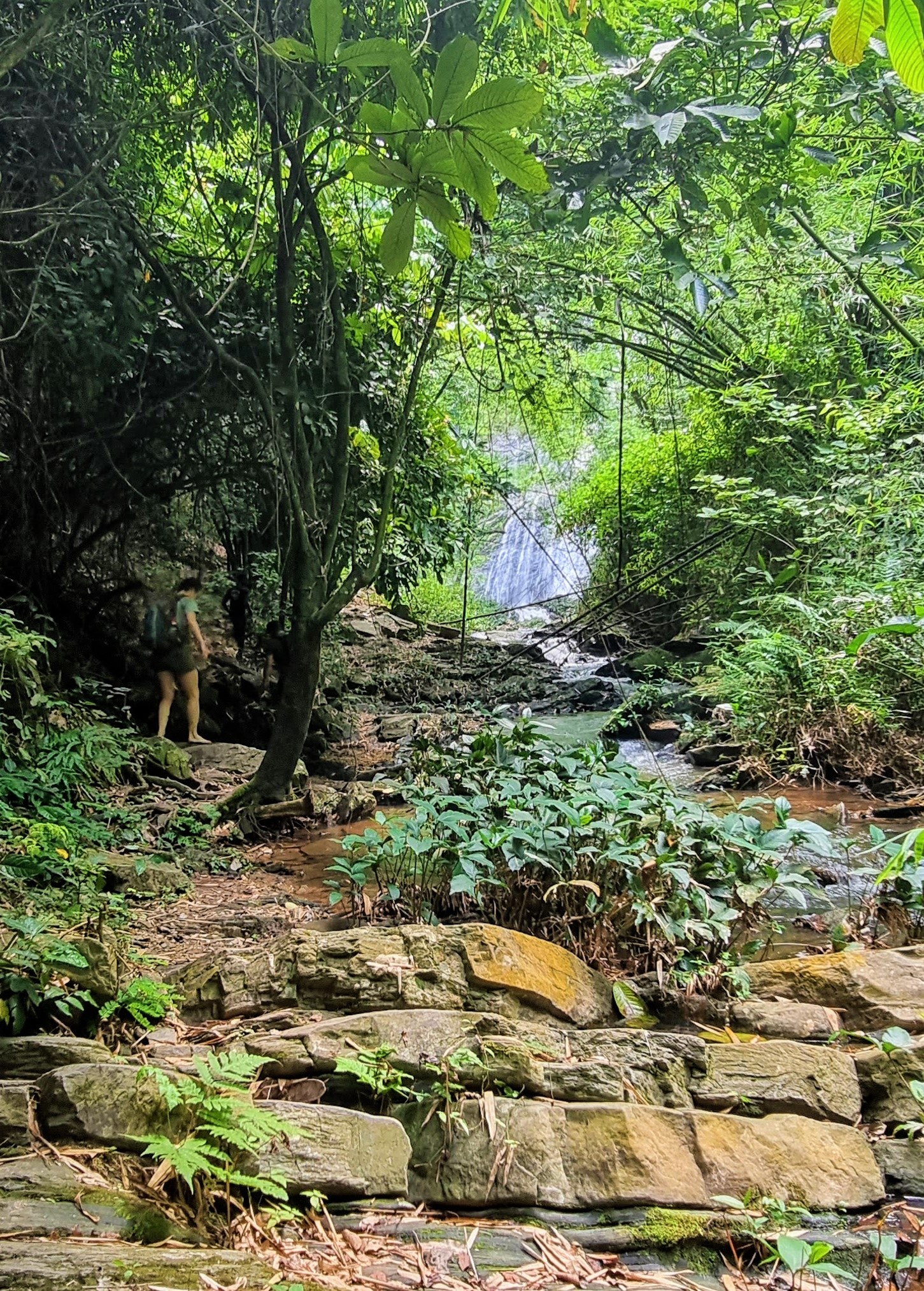 Visite et baignade à la cascade d'Akloa au Togo